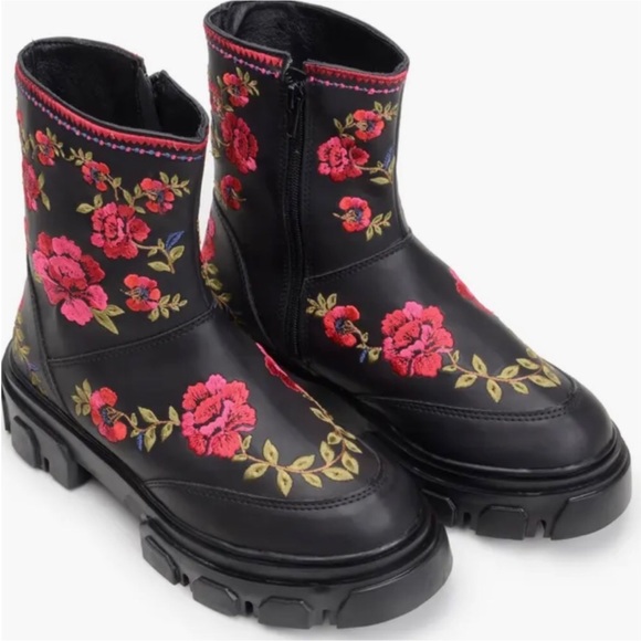 FARM Rio Rose Embroidery Black Boho Mid Boot Anthropologie - Picture 16 of 16